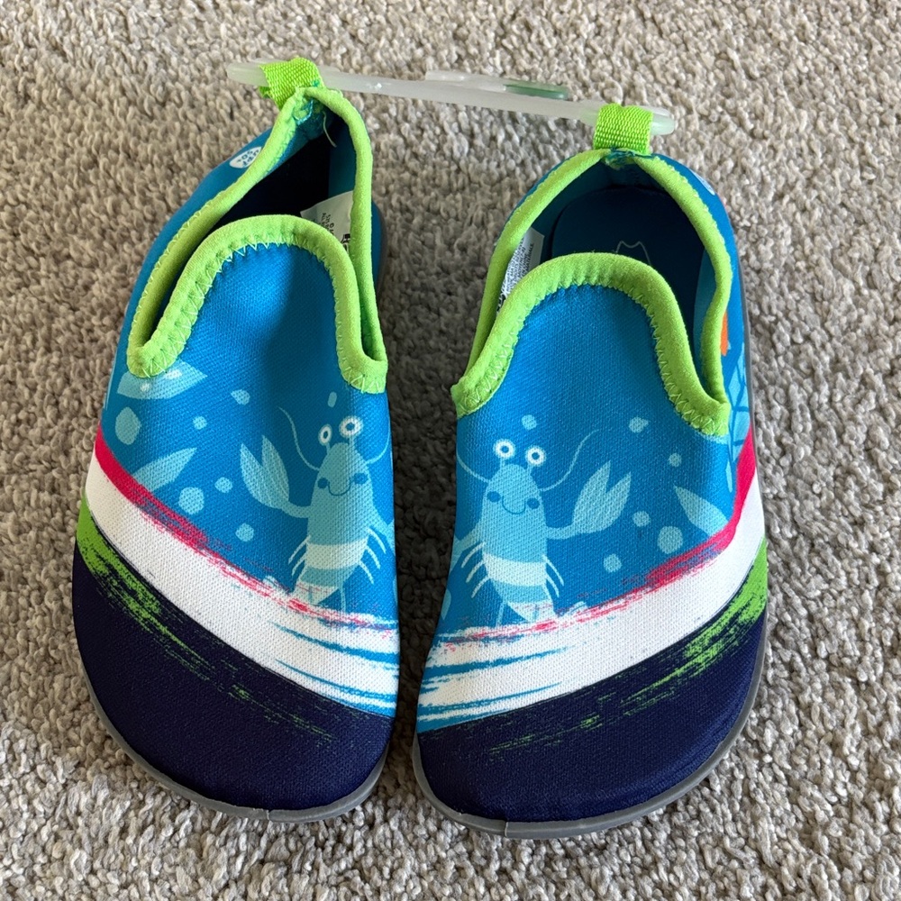 New toddler Water Shoes
